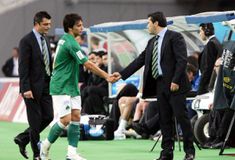 Πρώην προπονητής του Παναθηναϊκού σε... γκάλοπ φιλάθλων για το αν θα παραμείνει στην εθνική Νιγηρίας