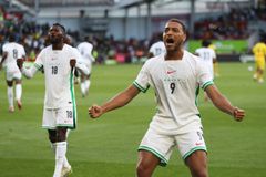 Η Φέγενορντ στο παιχνίδι για την απόκτηση του Ντέσερς σύμφωνα με τους Ολλανδούς