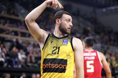 Έτοιμος να φορέσει τα «ερυθρόλευκα» ο Όμηρος Νετζήπογλου