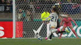 Ν. Ζηλανδία - Φιλιππίνες | Το δυνατό σουτ της Γκίγιου κατέληξε λίγο δίπλα από το δοκάρι