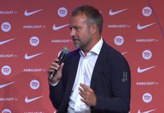 Φλικ: «Δεν είμαι μακριά από την ιδέα του παιχνιδιού της Μπαρτσελόνα του Κρόιφ και του Πεπ»