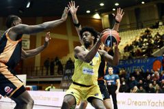 Καλίντ Μουρ: «Να κάνω την καλύτερη σεζόν της καριέρας μου στη Μύκονο»