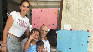 Ο Ακίλε Πολονάρα επέστρεψε σπίτι του - Το συγκινητικό βίντεο της συζύγου του (vid)