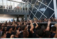 Ασπρόμαυρη... παράνοια για Ζαφείρη - Το βίντεο του PAOK TV με την άφιξή του