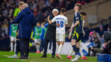 A Bola: «Παίκτες των Μπενφίκα και Σπόρτινγκ και μεταγραφικοί στόχοι των "λεόντων" στις κλήσεις της Εθνικής Ελλάδας»