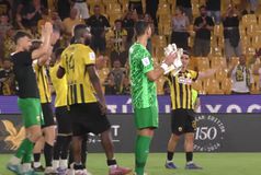 Οι πανηγυρισμοί στα γκολ της ΑΕΚ και η αποθέωση από τον κόσμο στο φινάλε