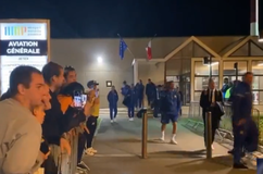 Οπαδοί της Μαρσέιγ περίμεναν στο αεροδρόμιο έως τα ξημερώματα τους παίκτες για να τους εμψυχώσουν (vid)