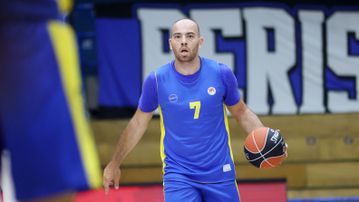 Μουράτος: «Το Περιστέρι μού έδωσε όλα όσα έψαχνα - Το ελληνικό μπάσκετ έχει μέλλον»