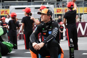 Η McLaren υπερασπίζεται τον Πιάστρι φέρνοντας ως παράδειγμα τον Σουμάχερ