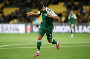 Ιστορική βραδιά για τον Ζαρουρί: Πέτυχε το πρώτο του χατ-τρικ! (vids)