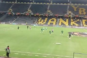 Η είσοδος των παικτών του Παναθηναϊκού στον αγωνιστικό χώρο