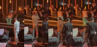 Σοκαριστική βουτιά στο... πουθενά του Πικέ: Πήγε να υπογράψει φανέλα και έπεσε στο κενό (vid)