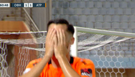 Ο Τσαντίλας του Ατρόμητου έκανε χατ-τρικ σε 51 λεπτά αλλά δεν μέτρησε κανένα γκολ! (vids)