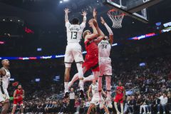 Τα highlights της ηγετικής εμφάνισης του «Greek Freak» στη νίκη των Μπακς επί των Ράπτορς (vid)