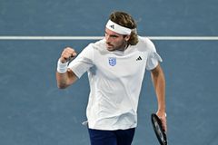 Τσιτσιπάς: «Άναρρωση και δυνατή επιστροφή στα κορτ το 2026»