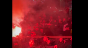 Αποθέωση για την αποστολή της Νίκης όταν επέστρεψε στον Βόλο (vid)