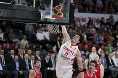 «Καυτός» ο Οσμάν σκόραρε τους πρώτους 9 πόντους της Τουρκίας απέναντι στην Ουγγαρία (vid)