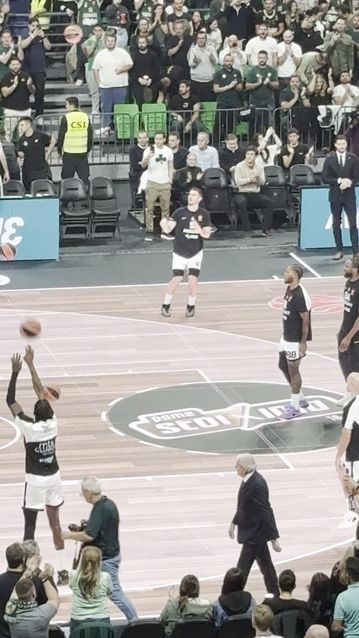 Η αποθέωση του Ομπράντοβιτς από τους φίλους του Παναθηναϊκού