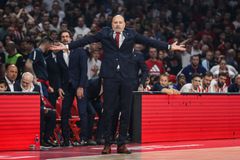 Ομπράντοβιτς: «Σπουδαίος αντίπαλος ο Ολυμπιακός - Εκτός μόνο ο Νταβιντόβατς»