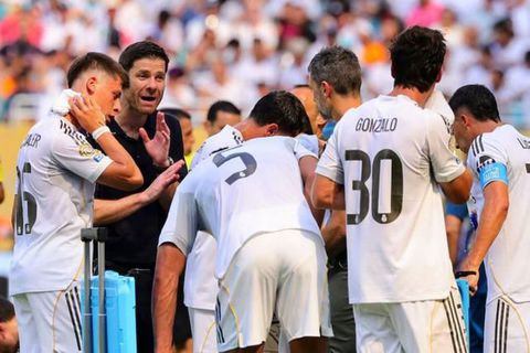 Διχασμός στα αποδυτήρια της Ρεάλ για τον Τσάμπι Αλόνσο - Στα... μαχαίρια πριν τον Ολυμπιακό