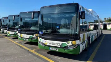 Ιδού τι γράφουν τα λεωφορεία – τροχονόμοι