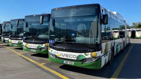 Ιδού τι γράφουν τα λεωφορεία – τροχονόμοι