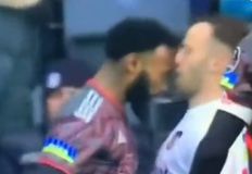 Η κουτουλιά του Ενκουντού στον Κίτσιου τιμωρήθηκε με... κίτρινη κάρτα (vid)