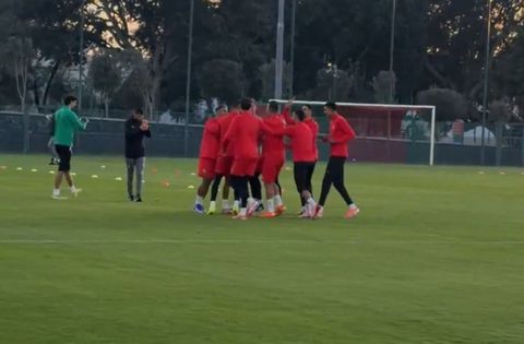 To λάθος του Ελ Κααμπί στην προπόνηση και το «φατούρο» από τους συμπαίκτες του (vid)