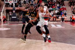 Υπέταξε την Αρμάνι η Μονακό, συνεχίζονται οι «εκπτώσεις» στο Μιλάνο