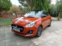 Στο τιμόνι του υβριδικού Suzuki Swift