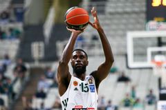 Οκάρο Ουάιτ: Ο πρώην «πράσινος» ανακοινώθηκε από την Λοκομοτίβ Κουμπάν