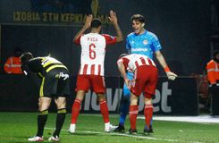 Απέκλεισε και το πανό της… εξυγίανσης!