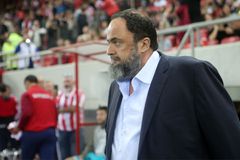 Η περίεργη 17η Μαΐου για τον Βαγγέλη Μαρινάκη - Ο Ολυμπιακός και η Νότιγχαμ