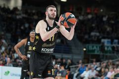 Περίπατος της Ρεάλ κόντρα στην Κορούνια - Ήρωας Ρογκαβόπουλος έσωσε την Μπασκόνια