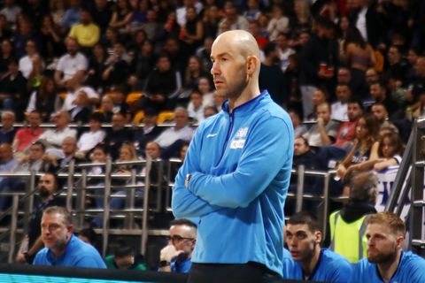 Γνωστοί οι διαιτητές για τους αγώνες της Εθνικής μπάσκετ με το Μαυροβούνιο