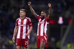 Με δίδυμο Κοστίνια - Ροντινέι και στο Άμστερνταμ!