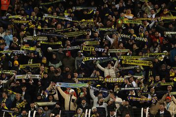 «Πυρά» κατά του Ερντογάν και της τουρκικής κυβέρνησης από τους οπαδούς της Φενέρμπαχτσε (vid)