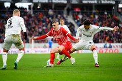 Η Φράιμπουργκ νίκησε την Βόλφσμπουργκ και παρέμεινε ζωντανό το όνειρο για το Champions League