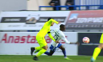 Πήρε πίσω το πέναλτι και την κόκκινη του Βούρου ο Παπαπέτρου (vid)