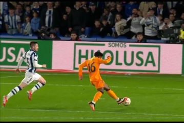 Τρομερή μπαλιά του Μπέλινγχαμ και άψογο πλασέ από τον Έντρικ για το προβάδισμα της Ρεάλ στην έδρα της Σοσιεδάδ