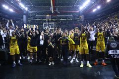 Με κόσμο στη Γερμανία για το ματς με την Άλμπα η ΑΕΚ