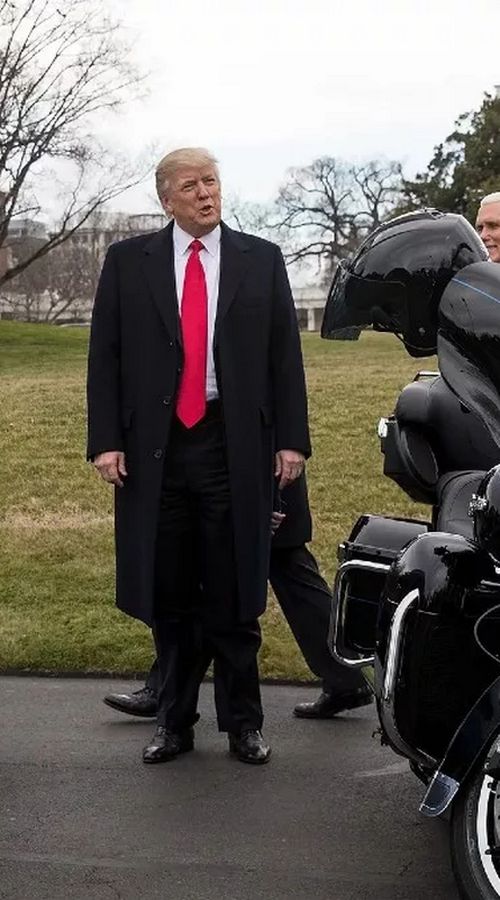 Ακυρώνονται οι δασμοί Τραμπ. Τι σημαίνει για τη βιομηχανία μοτοσικλέτας;