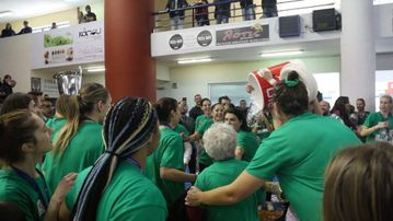 Το μπουγέλο στην Καπογιάννη μετά την κατάκτηση του Κυπέλλου από τον Παναθηναϊκό επί της Ελευθερίας Μοσχάτου (vid)