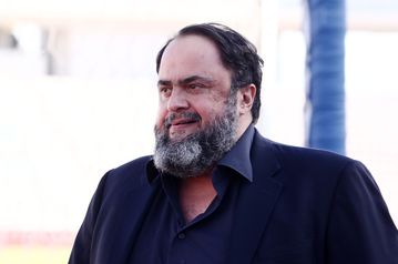 Η ηθοποιός Βίκυ Σταυροπούλου ευχήθηκε χρόνια πολλά στον Βαγγέλη Μαρινάκη (vid)
