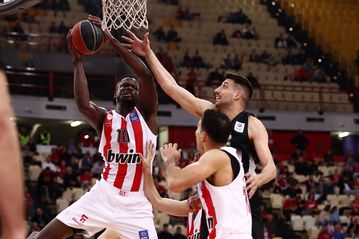 Η βαθμολογία της Basket League: Συνεχίζει αήττητος ο Ολυμπιακός, φουντώνει η μάχη της «ουράς»