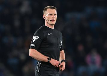 Αυτά είναι τα χρήματα που βγάζει ένας διαιτητής στην Premier League