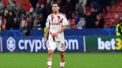 Όλο το βάρος στον Έσε - Δεν περισσεύει κανένας στον Ολυμπιακό!