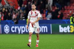 Όλο το βάρος στον Έσε - Δεν περισσεύει κανένας στον Ολυμπιακό!