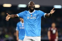 Έξαλλη η Νάπολι με τον Λουκάκου - Δεν επιστρέφει στην Ιταλία