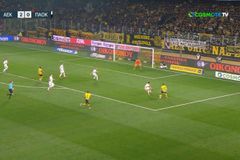 «Κεραυνός» από τον Λιβάι και 3-0 η ΑΕΚ (vid)